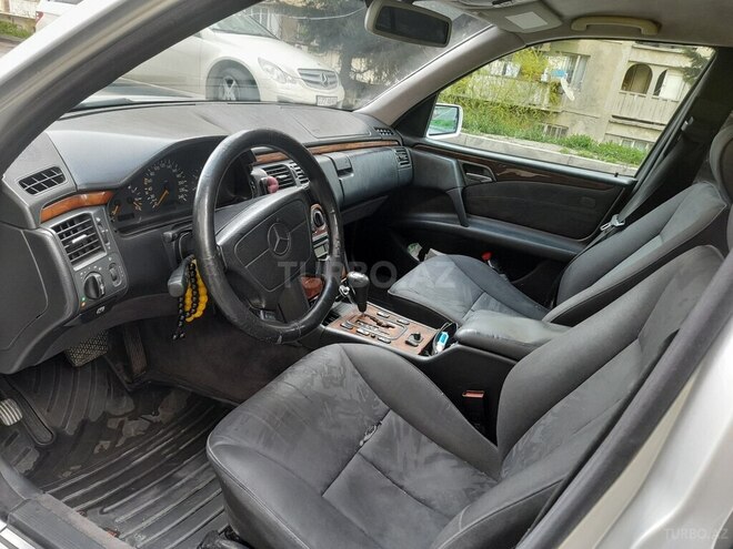 Mercedes E 220 d 1998, 397,613 km - 2.2 l - Bakı