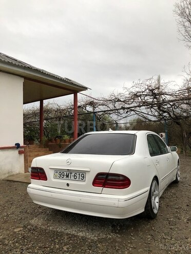 Mercedes E 240 2000, 243,000 km - 2.4 l - Bakı