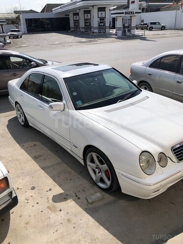 Mercedes E 240 2000, 243,000 km - 2.4 l - Bakı