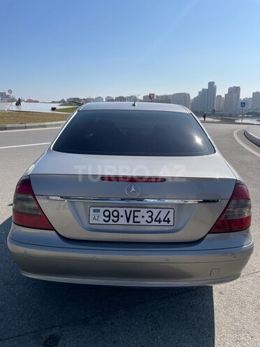 Mercedes E 220 d-6