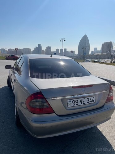 Mercedes E 220 d-5