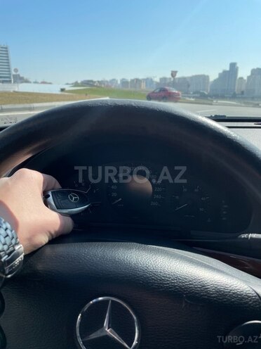 Mercedes E 220 d-14