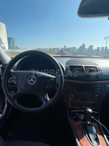 Mercedes E 220 d-9