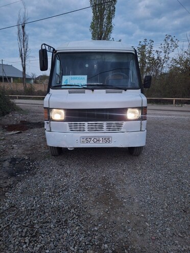 Mercedes 208 D 1992, 450,000 km - 2.5 l - Şəmkir