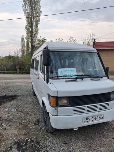 Mercedes 208 D 1992, 450,000 km - 2.5 l - Şəmkir