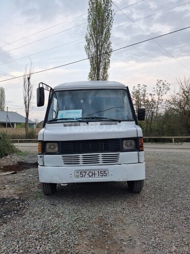 Mercedes 208 D 1992, 450,000 km - 2.5 l - Şəmkir