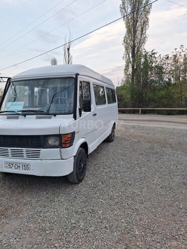 Mercedes 208 D 1992, 450,000 km - 2.5 l - Şəmkir