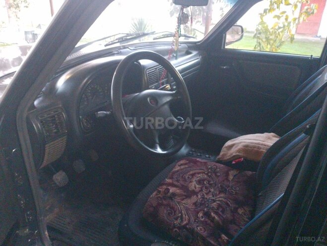 GAZ 31105 2005, 200,000 km - 2.0 l - Saatlı