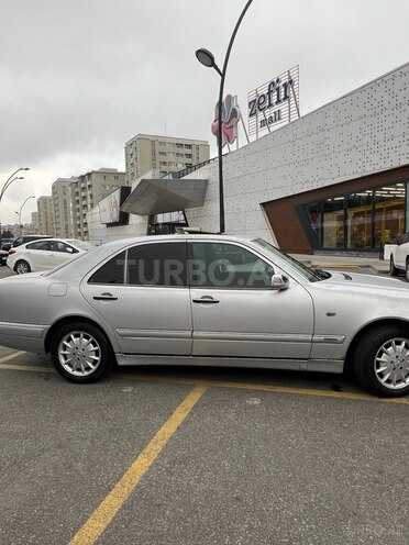 Mercedes E 220 d 1999, 347,000 km - 2.2 л - Bakı