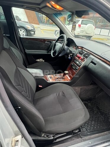 Mercedes E 220 d 1999, 347,000 km - 2.2 л - Bakı
