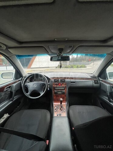 Mercedes E 220 d 1999, 347,000 km - 2.2 л - Bakı