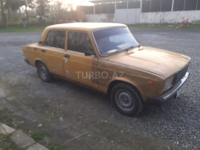 LADA (VAZ) 2105 1981, 90,000 km - 1.6 l - Qax