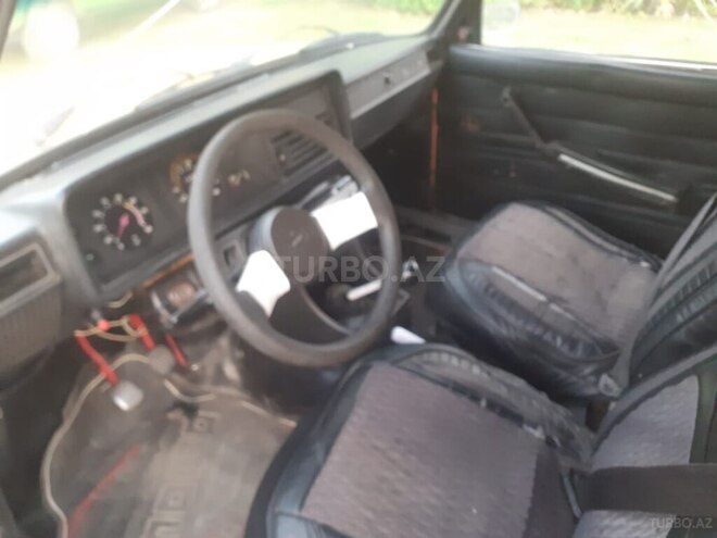 LADA (VAZ) 2105 1981, 90,000 km - 1.6 l - Qax