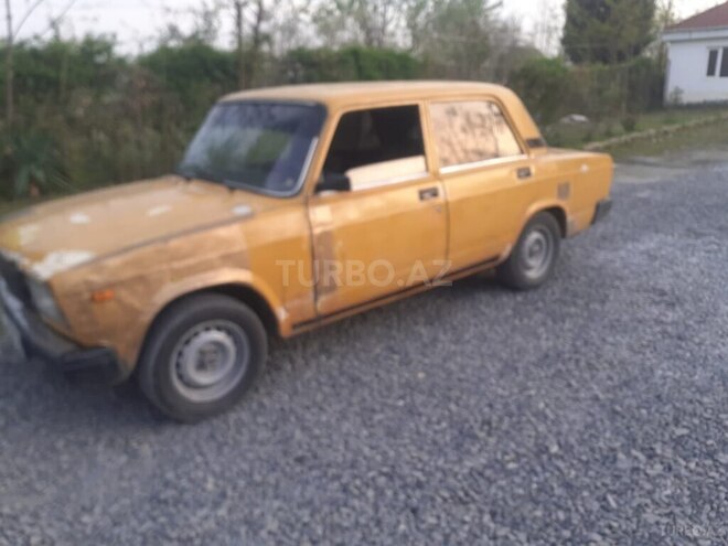LADA (VAZ) 2105 1981, 90,000 km - 1.6 l - Qax