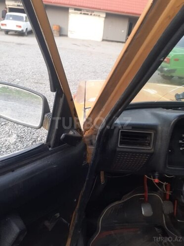 LADA (VAZ) 2105 1981, 90,000 km - 1.6 l - Qax