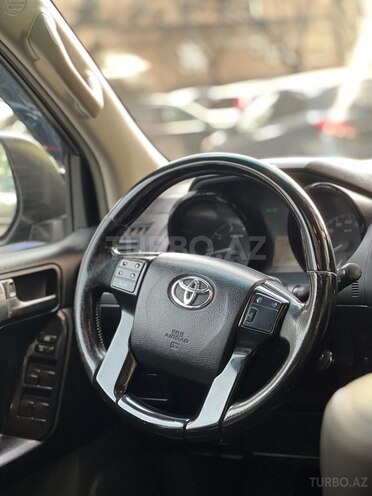 Toyota Land Cruiser Prado 2009, 295,000 km - 2.7 л - Bakı