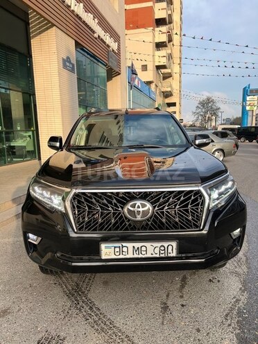 Toyota Land Cruiser Prado 2009, 295,000 km - 2.7 л - Bakı