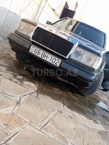 Mercedes E 250 1990, 300,000 km - 2.5 l - Naxçıvan