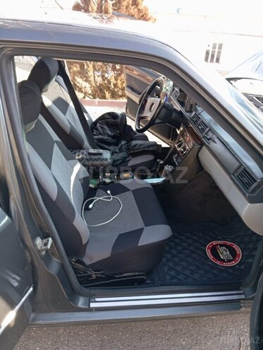 Mercedes E 250 1990, 300,000 km - 2.5 l - Naxçıvan