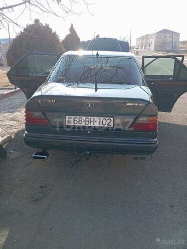 Mercedes E 250 1990, 300,000 km - 2.5 l - Naxçıvan