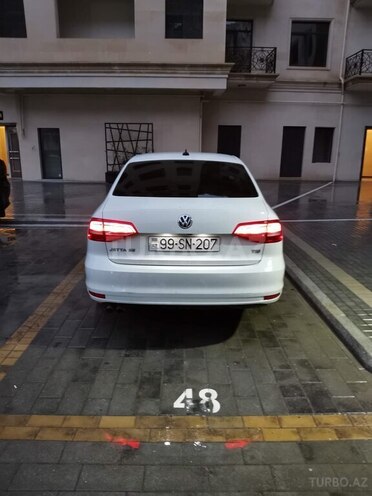 Volkswagen Jetta 2015, 136,794 km - 1.8 л - Bakı