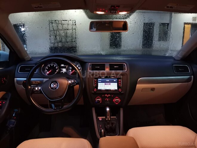 Volkswagen Jetta 2015, 136,794 km - 1.8 л - Bakı