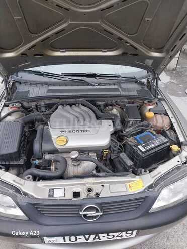 Opel Vectra 1996, 280,000 km - 1.6 l - Quba