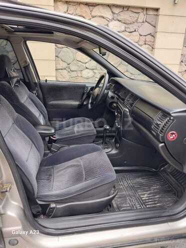 Opel Vectra 1996, 280,000 km - 1.6 l - Quba