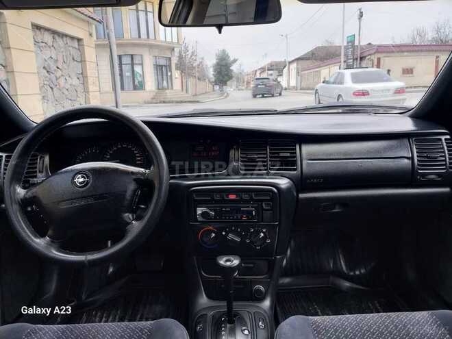 Opel Vectra 1996, 280,000 km - 1.6 l - Quba
