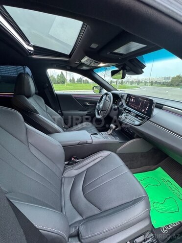 Lexus ES 300h 2022, 43,000 km - 2.5 l - Bakı