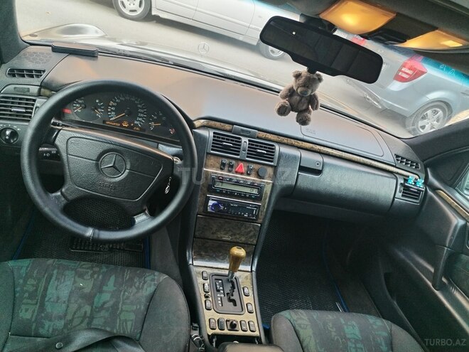 Mercedes E 280 1997, 512,000 km - 2.8 л - Bakı