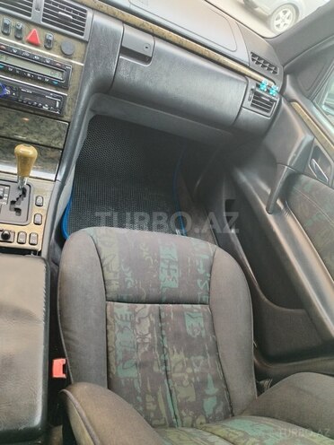 Mercedes E 280 1997, 512,000 km - 2.8 л - Bakı