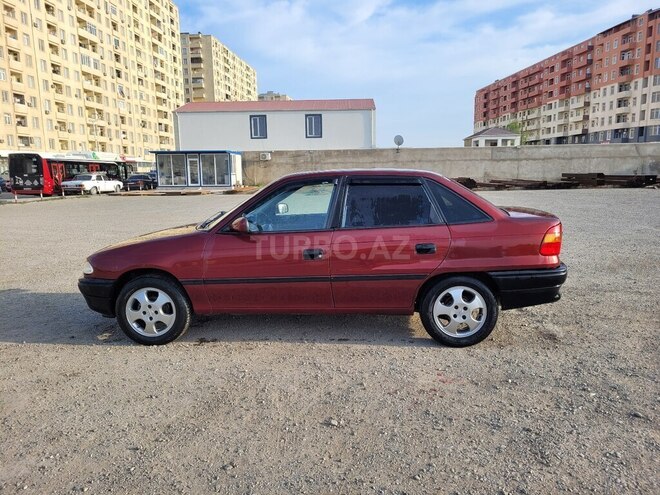 Opel Astra 1995, 450,000 km - 1.6 l - Sumqayıt