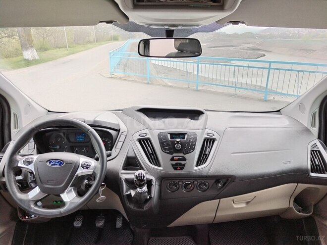 Ford Tourneo Custom 2014, 240,000 km - 2.2 l - Quba