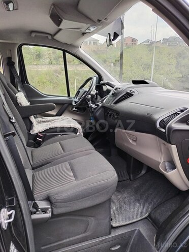 Ford Tourneo Custom 2014, 240,000 km - 2.2 l - Quba