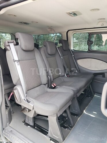Ford Tourneo Custom 2014, 240,000 km - 2.2 l - Quba