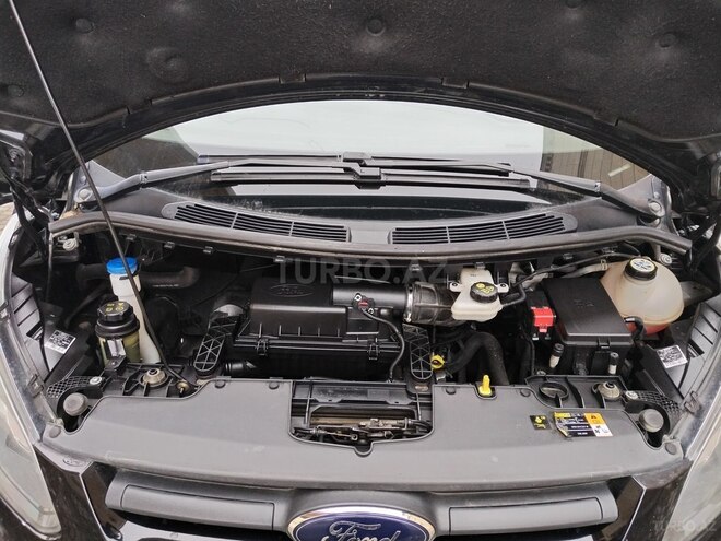 Ford Tourneo Custom 2014, 240,000 km - 2.2 l - Quba