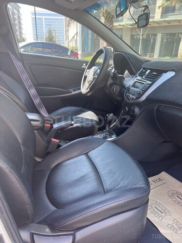 Hyundai Accent 2015, 166,000 km - 1.6 l - Bakı