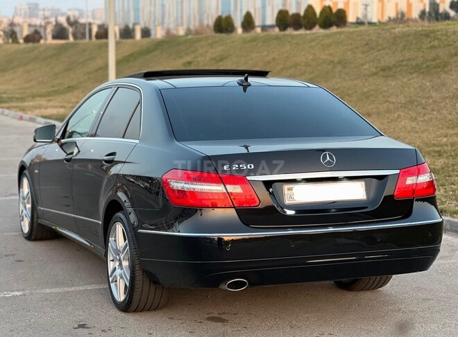 Mercedes E 250 2011, 242,121 km - 1.8 l - Bakı