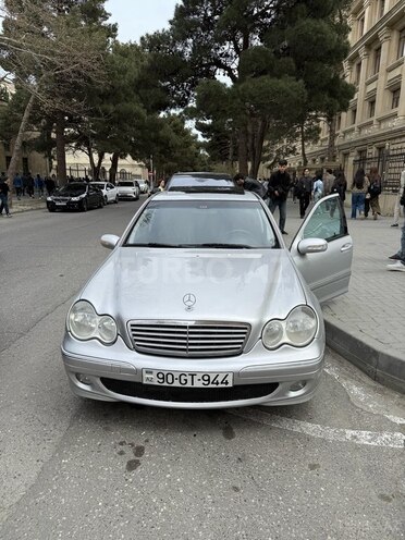 Mercedes C 240 2005, 268,000 km - 2.4 л - Sumqayıt