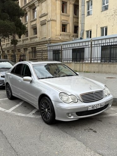 Mercedes C 240 2005, 268,000 km - 2.4 л - Sumqayıt