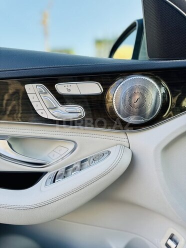 Mercedes C 300-8