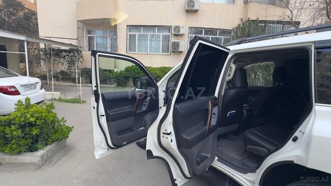 Toyota Land Cruiser Prado 2011, 195,700 km - 2.7 л - Bakı