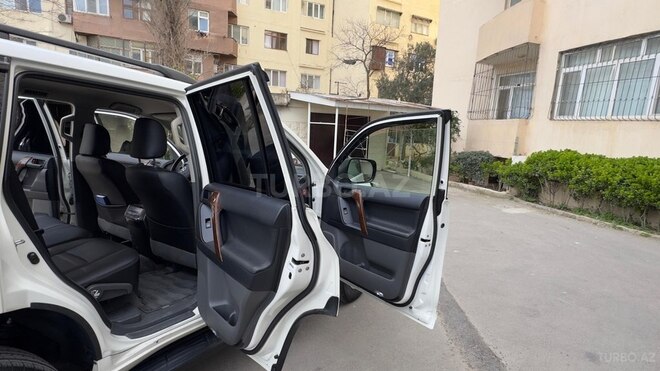 Toyota Land Cruiser Prado 2011, 195,700 km - 2.7 л - Bakı