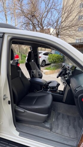 Toyota Land Cruiser Prado 2011, 195,700 km - 2.7 л - Bakı