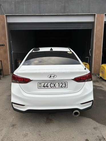 Hyundai Accent 2019, 215,000 km - 1.6 л - Bakı
