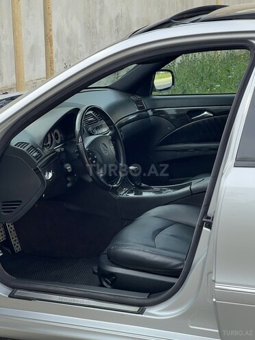 Mercedes E 320 2003, 297,000 km - 3.2 l - Bakı