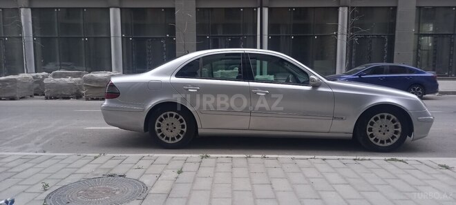 Mercedes E 270 2002, 520,000 km - 2.7 l - Bakı