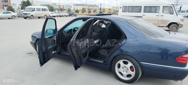Mercedes E 240 1998, 370,000 km - 2.4 l - Göyçay