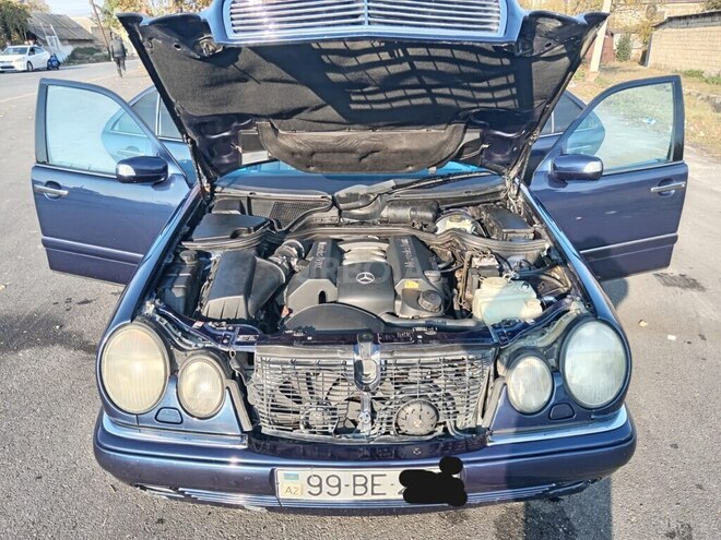 Mercedes E 240 1998, 370,000 km - 2.4 l - Göyçay